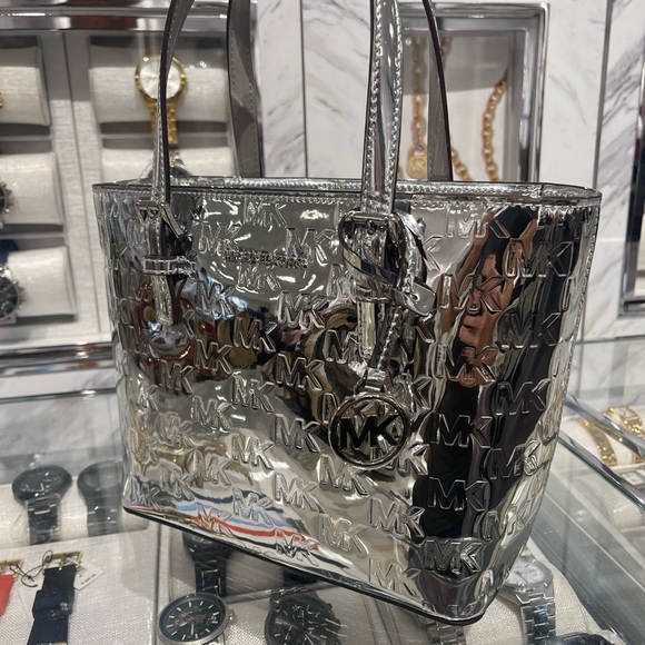 MICHAEL KORS Jet Set Extra-Small Patent Logo Debossed Convertible TZ Tote
Silver - Picture 15 of 16